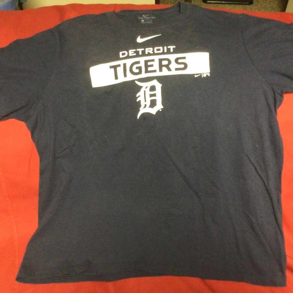 MLB DETROIT Tigers tshirt